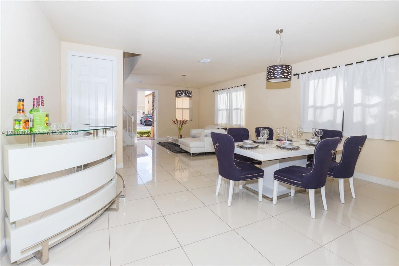 9965 NW 86 Te , Doral, FL 33178 Photo