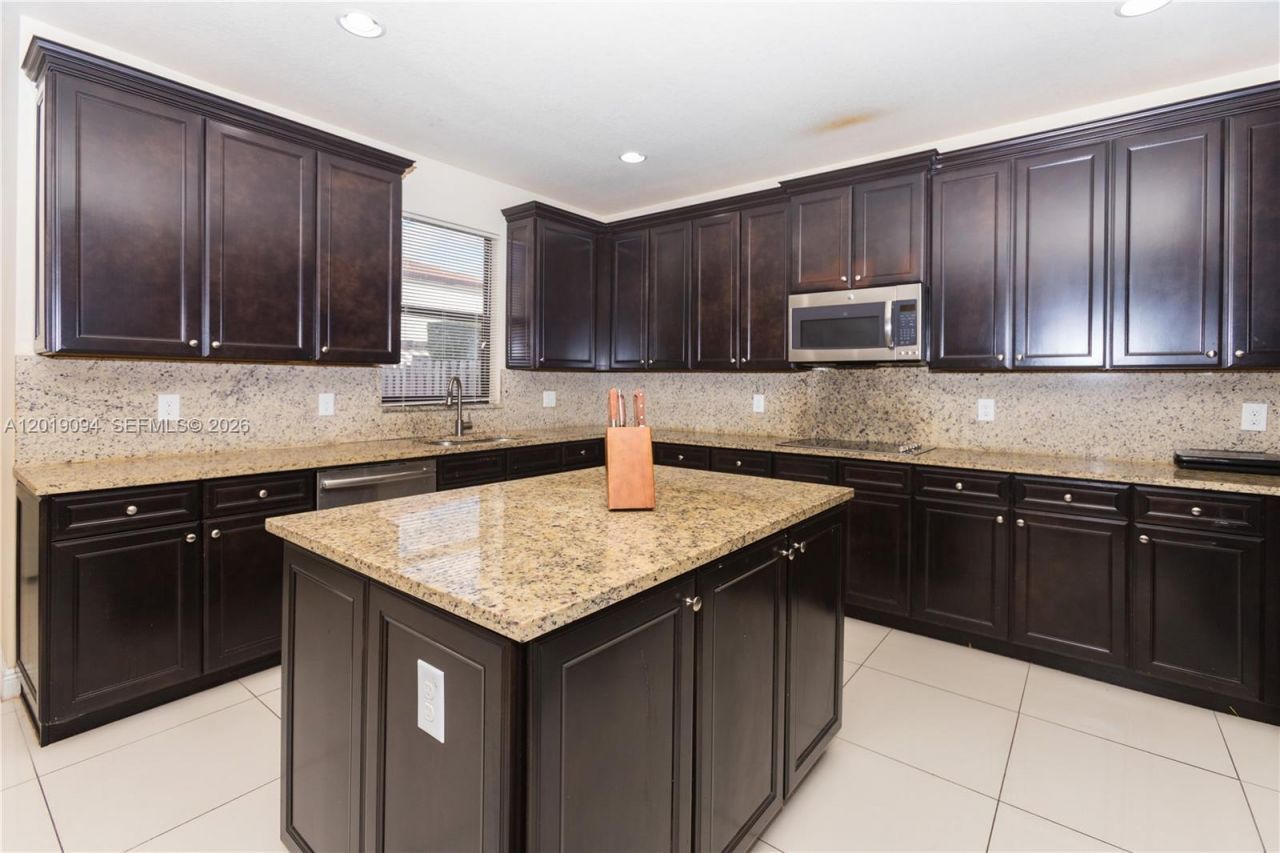 9965 NW 86 Te , Doral, FL 33178 Photo