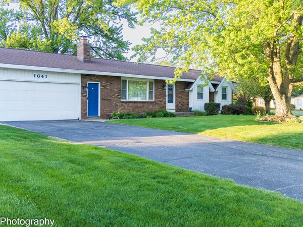1641 Willowbrook Drive, Jenison, MI 49428