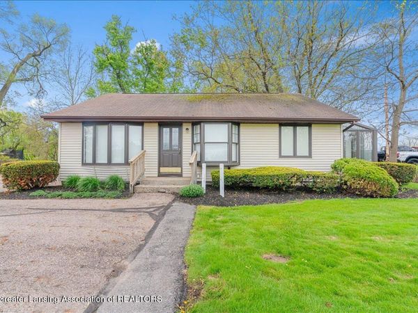 6336 E Saginaw Highway, Grand Ledge, MI 48837