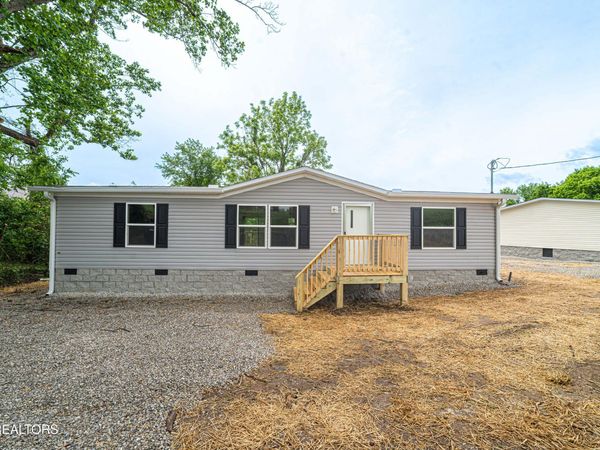 208 Hillside Drive, LaFollette, TN 37766