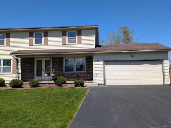 11 Barns Court, Rochester, NY 14612