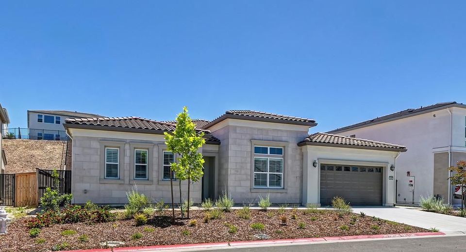 1047 Lassen Peak Dr, El Dorado Hills, CA 95762 Photo