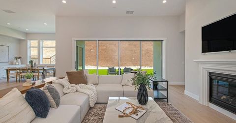 1047 Lassen Peak Dr, El Dorado Hills, CA 95762 Photo