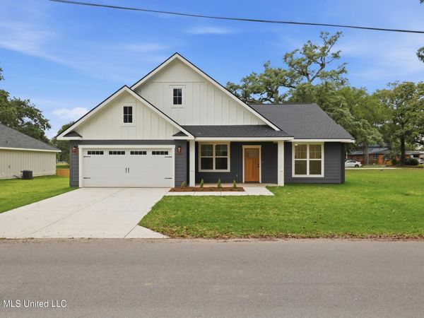 133 Iberville Drive, Biloxi, MS 39531