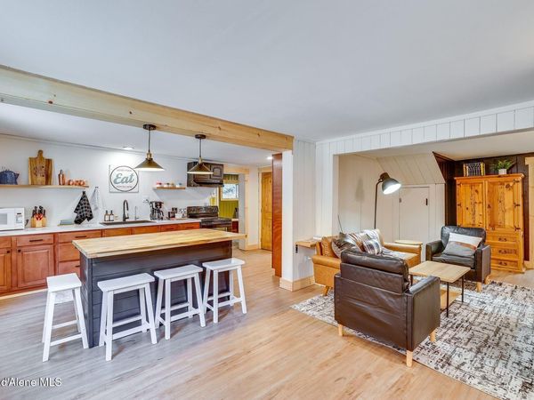 22 Theriault DR , Avery, ID 83802