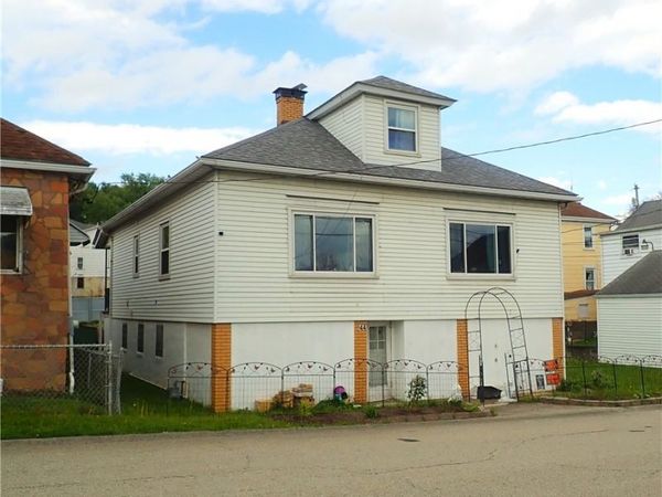 44 Fairgarden Street, Republic, PA 15475