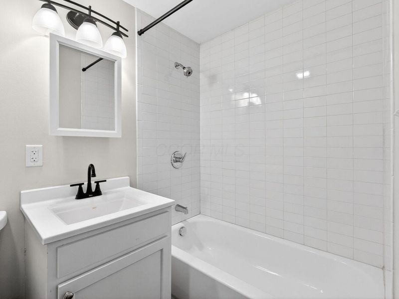 272-274 Hilliard Rome Road , Columbus, OH 43228 Photo 18