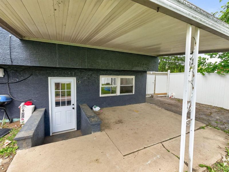 272-274 Hilliard Rome Road , Columbus, OH 43228 Photo 25