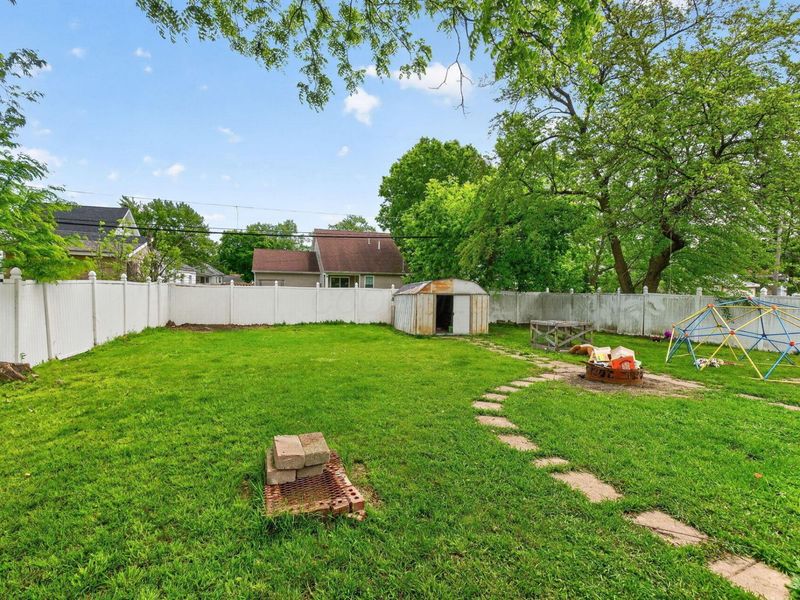 272-274 Hilliard Rome Road , Columbus, OH 43228 Photo 28