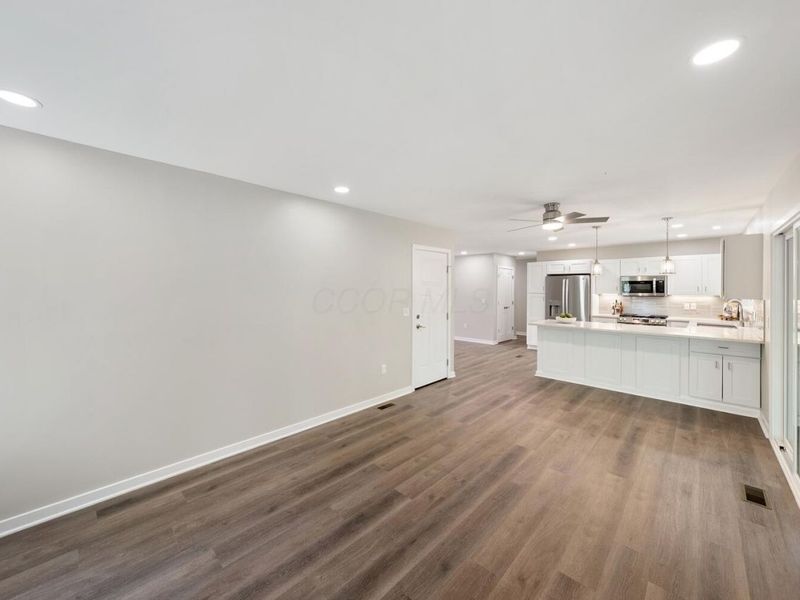 270 Huber Village Boulevard, Westerville, OH 43081 Photo 16