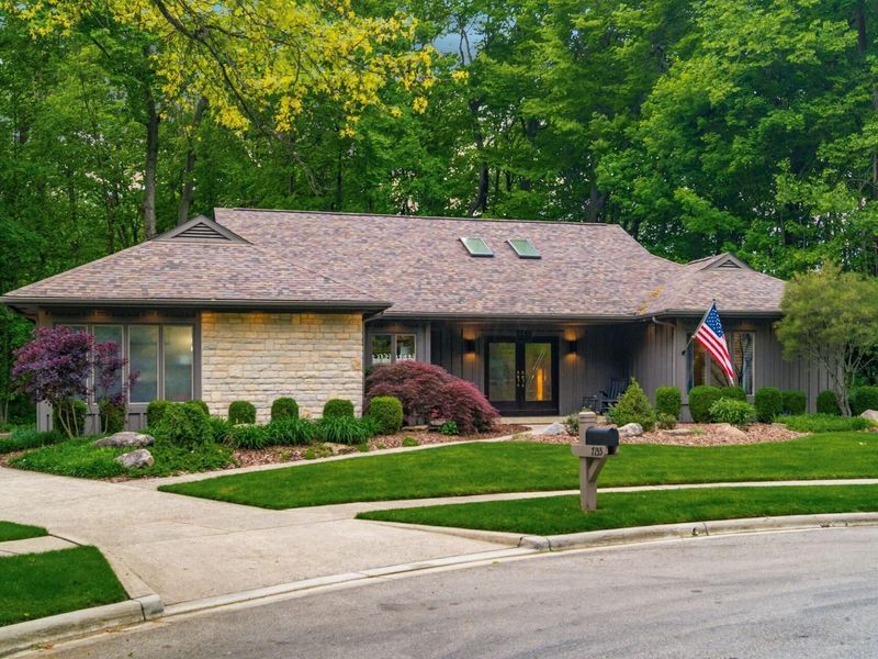 7155 Wellington Court, Dublin, OH 43016 Photo 4