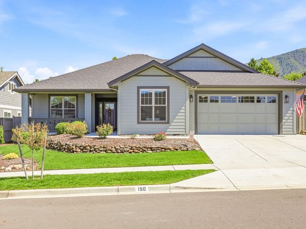 150 Timbers Lane, Talent, OR 97540