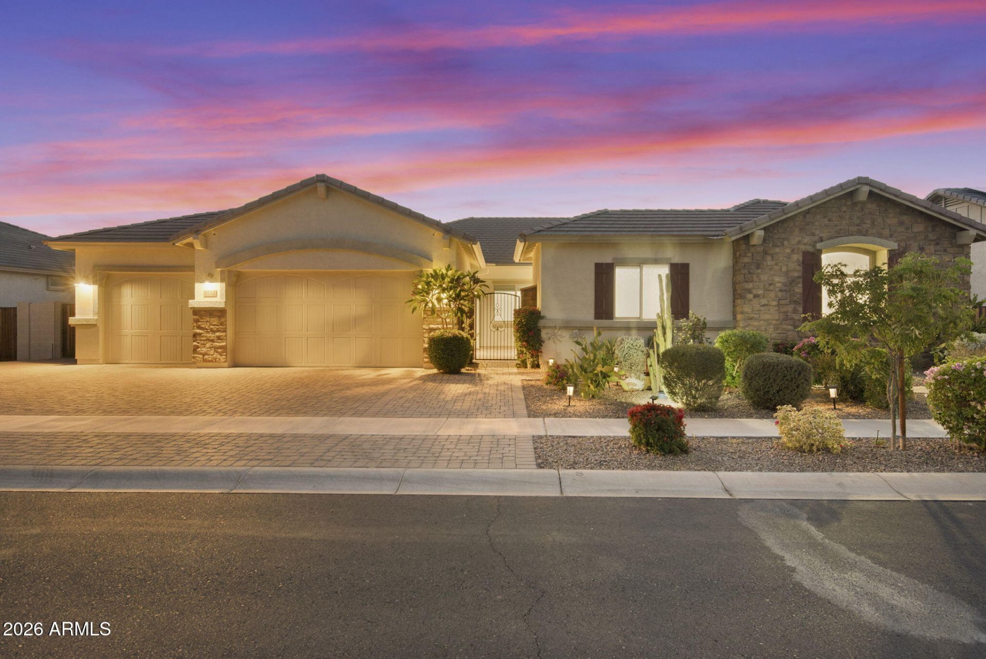1512 W Ardmore Road, Phoenix, AZ 85041 Main Photo
