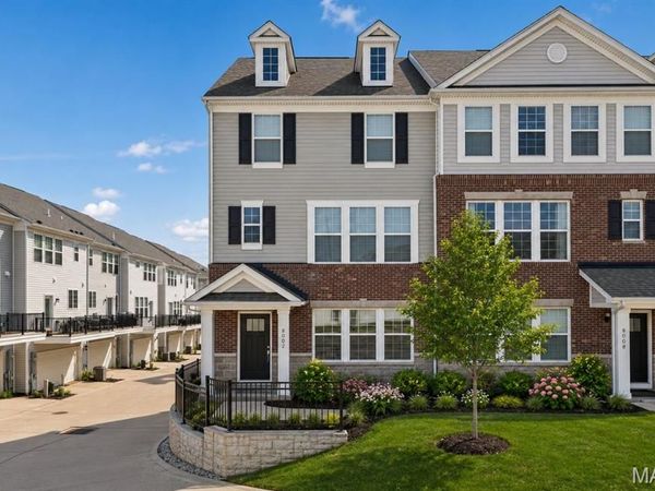 8002 Townes Way , St Louis, MO 63117