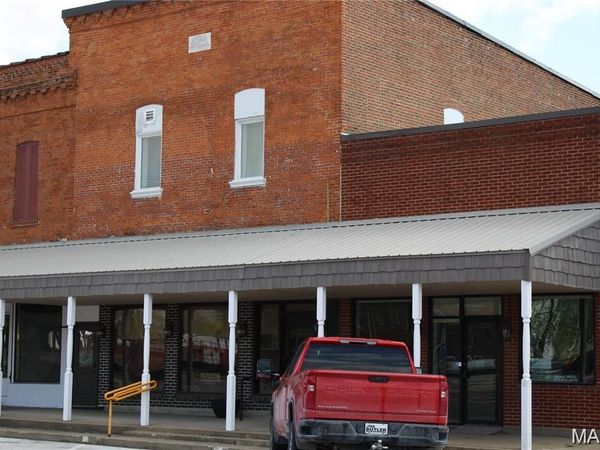 109 S. Center St , Shelbina, MO 63468