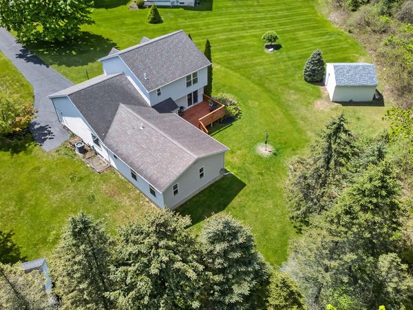 5 Center Court, Clifton Park, NY 12065