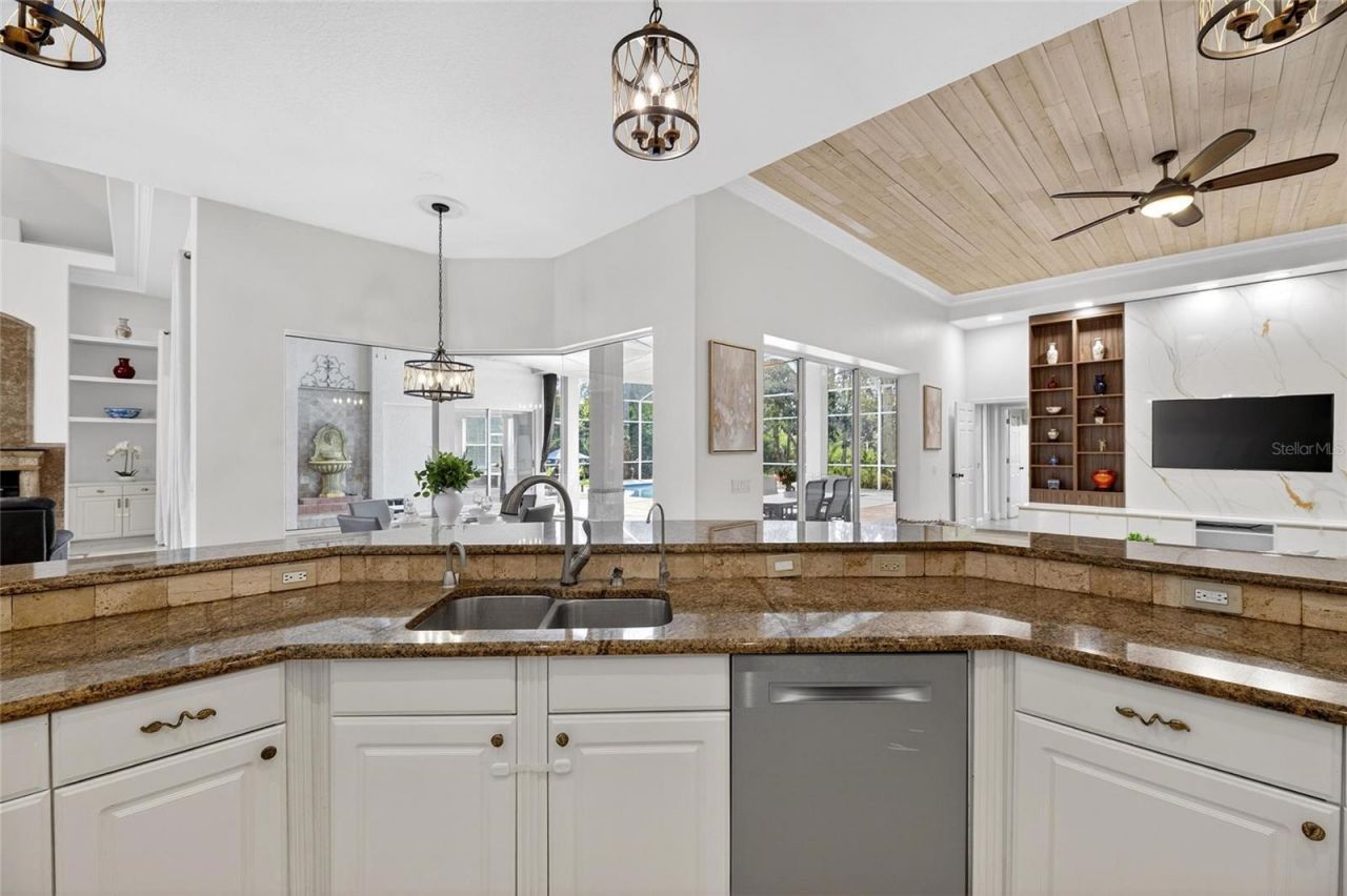 6353 W Maclaurin Drive, Tampa, FL 33647 Photo