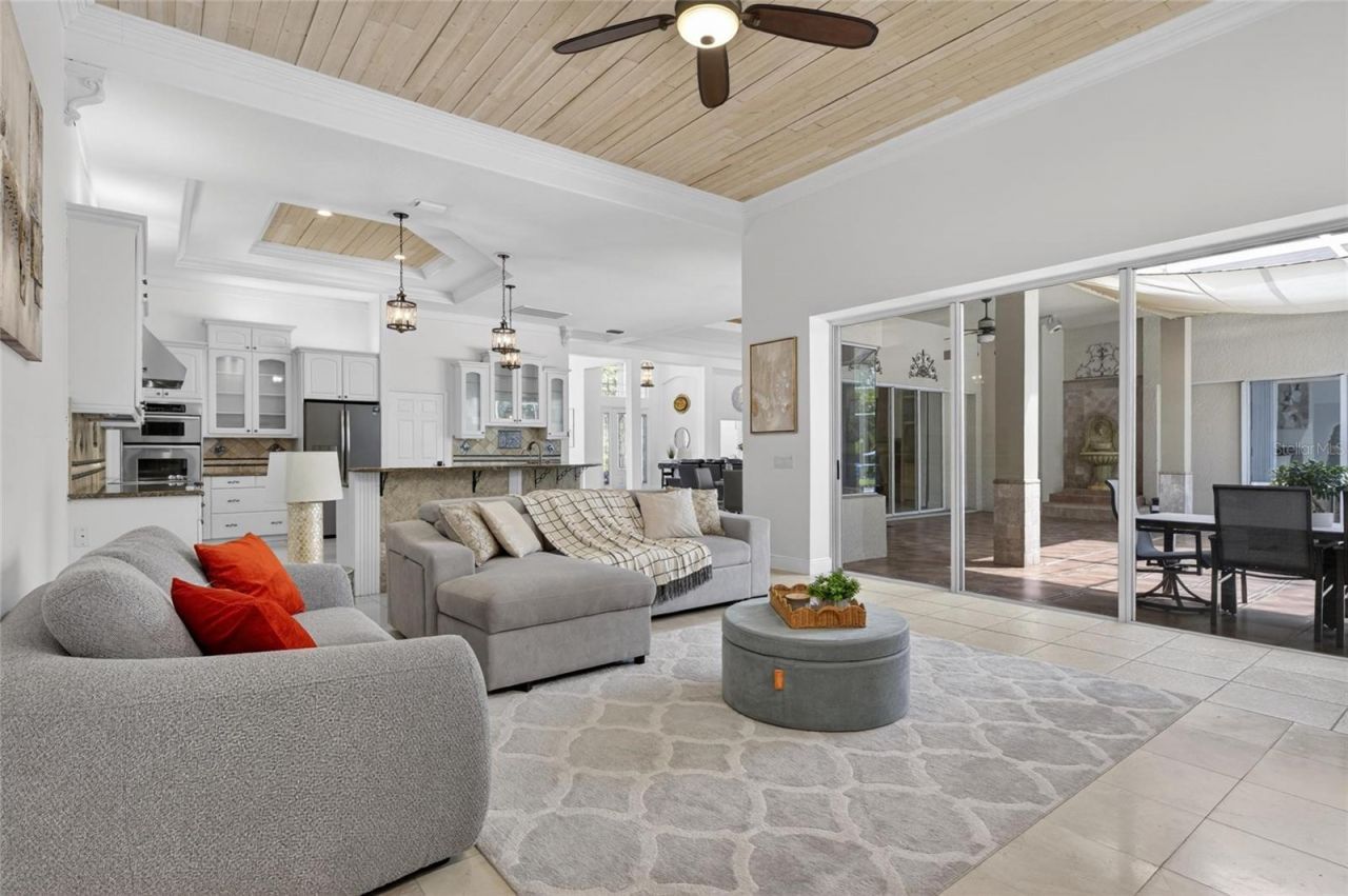 6353 W Maclaurin Drive, Tampa, FL 33647 Photo