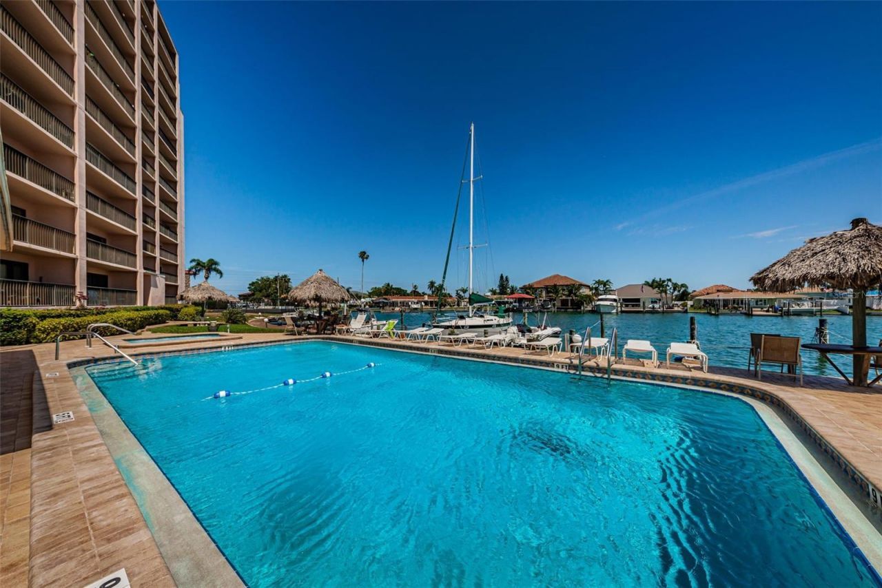51 Island Way, Unit 306, Clearwater Beach, FL 33767 Photo