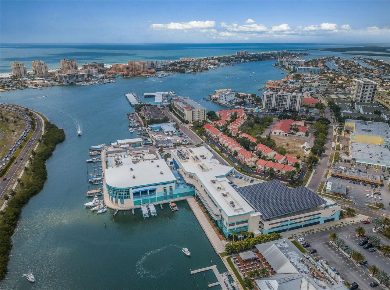 51 Island Way, Unit 306, Clearwater Beach, FL 33767 Photo