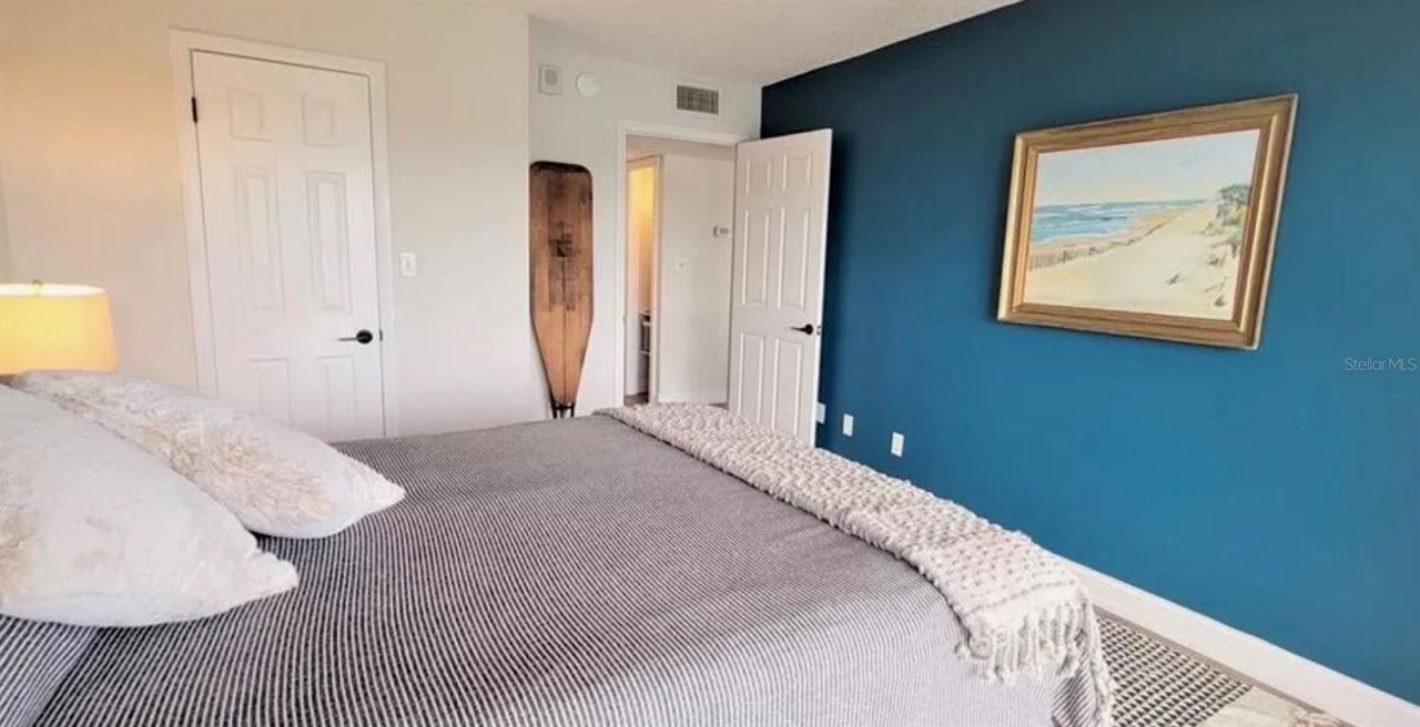 51 Island Way, Unit 306, Clearwater Beach, FL 33767 Photo