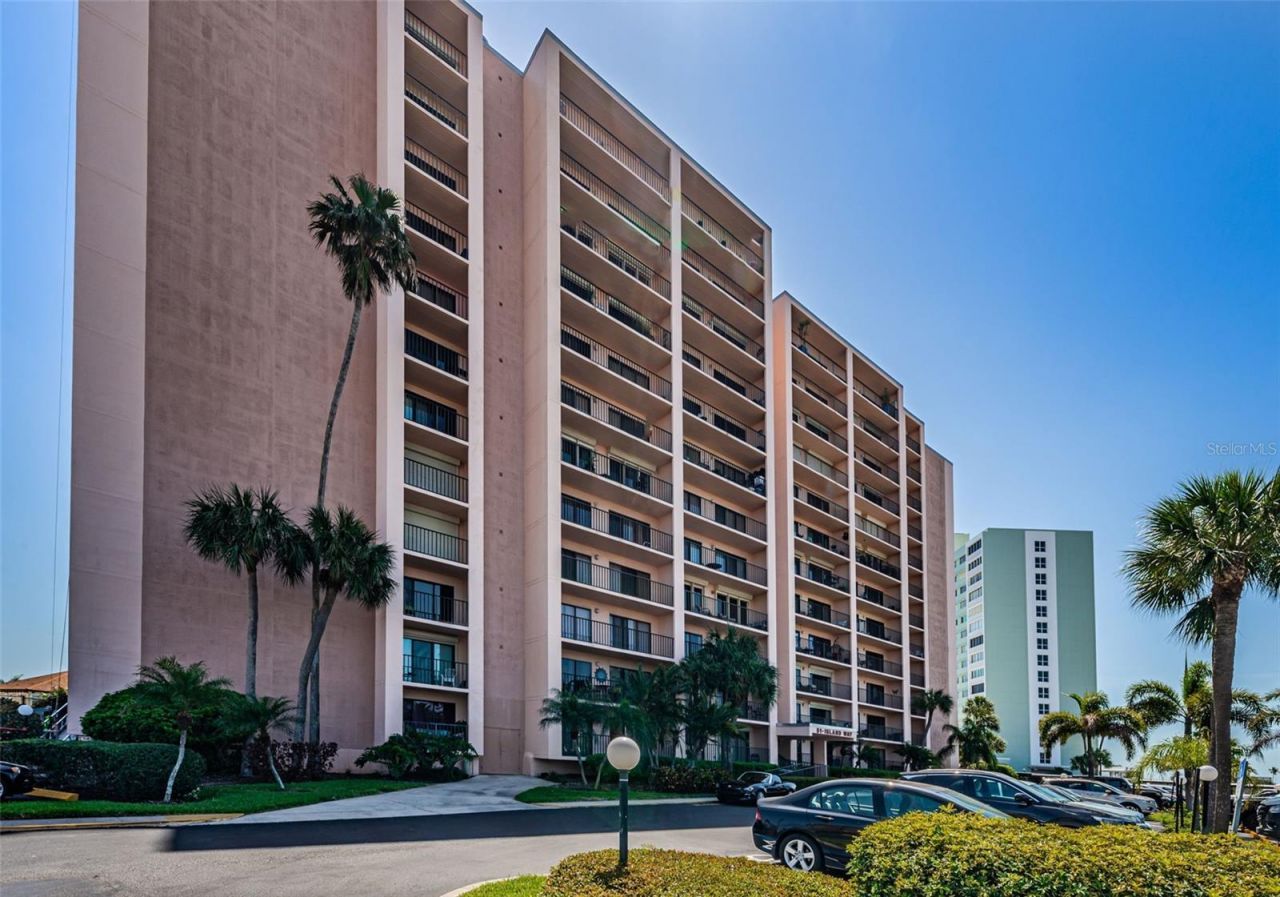 51 Island Way, Unit 306, Clearwater Beach, FL 33767 Photo