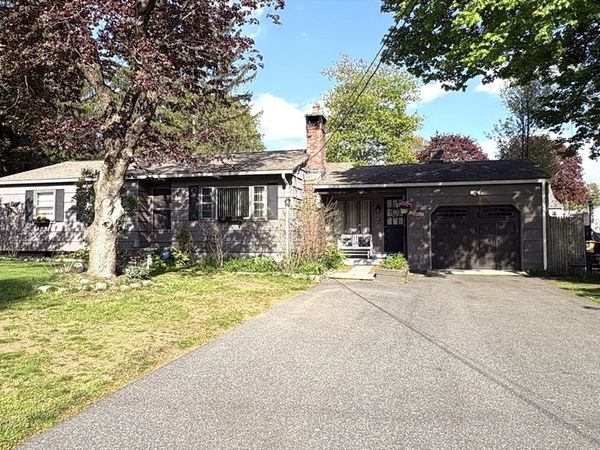 15 Fairhaven, East Longmeadow, MA 01028
