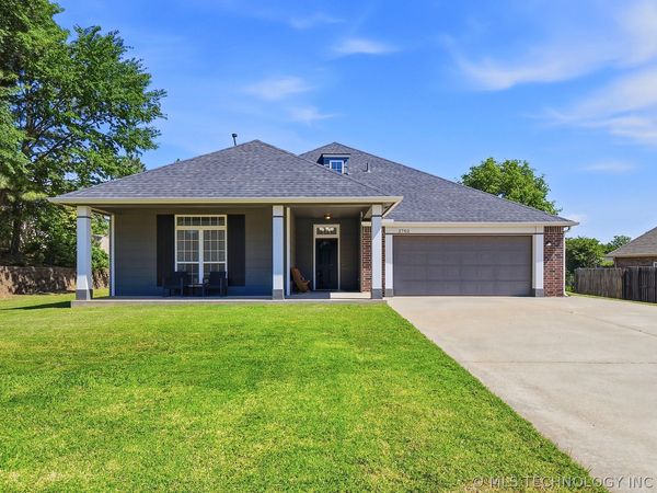 2702 Highwood Drive , Claremore, OK 74017