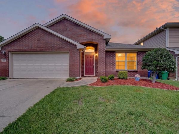 423 Butternut Drive, Fate, TX 75087