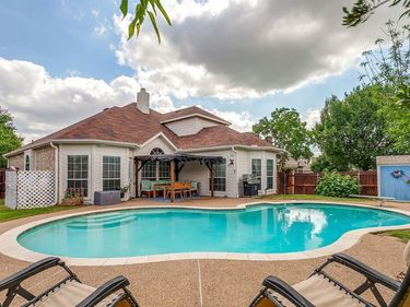 5424 Meadow Valley Drive, Fort Worth, TX 76123