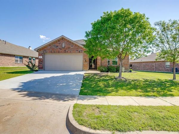 377 Coral Vine Lane, Burleson, TX 76028