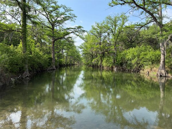 8219 Hammetts Crossing XING , Round Mountain, TX 78663