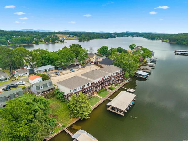 122 CHAMBERS Point, Unit C1, Hot Springs, AR 71913