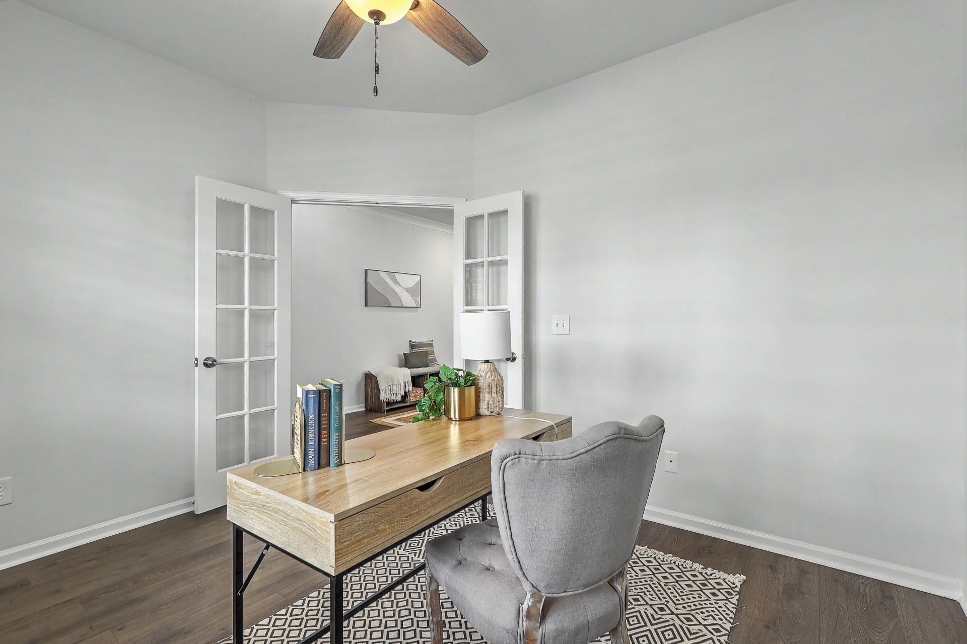 410 Spanish Wells Road Photo 9