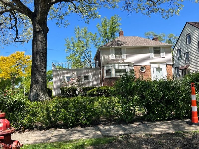 4385 Silsby Road, University Heights, OH 44118 Photo 2