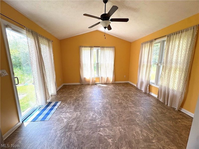 40900 Havenwood Drive, Belmont, OH 43718 Photo 13