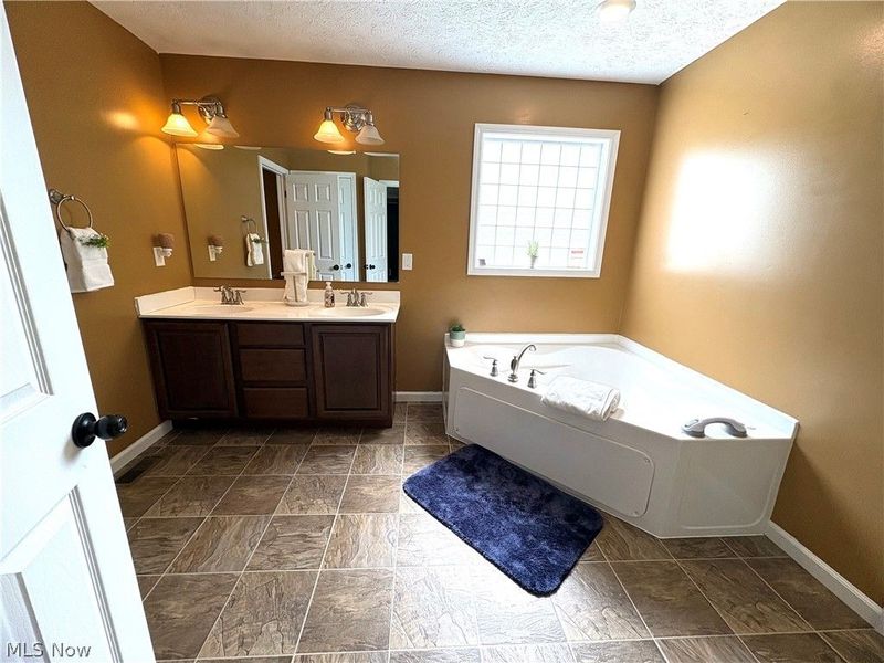 40900 Havenwood Drive, Belmont, OH 43718 Photo 17