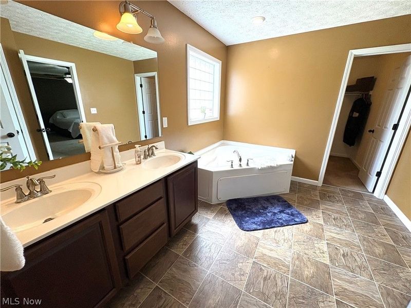 40900 Havenwood Drive, Belmont, OH 43718 Photo 18