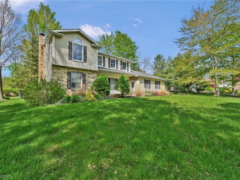 1127 Deepwood Drive , Macedonia, OH 44056 Photo 3