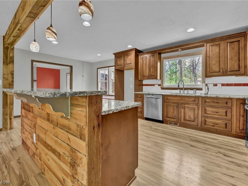 1127 Deepwood Drive , Macedonia, OH 44056 Photo 7