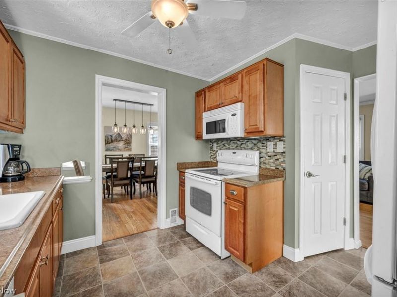 2181 Cranston Road, University Heights, OH 44118 Photo 18