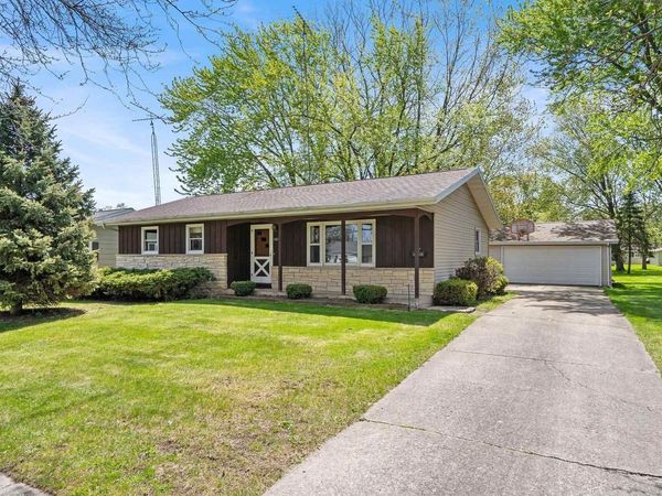 560 THOMAS STREET, Fond Du Lac, WI 54935