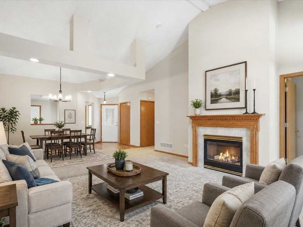 6240 157th Street W, Apple Valley, MN 55124