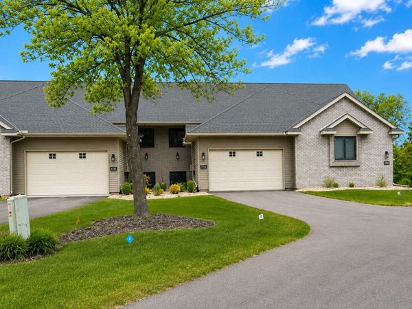 4233 93rd Avenue N, Brooklyn Park, MN 55443