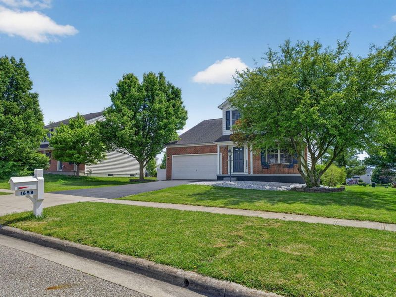 1658 Geranium Drive , Lewis Center, OH 43035 Photo 27