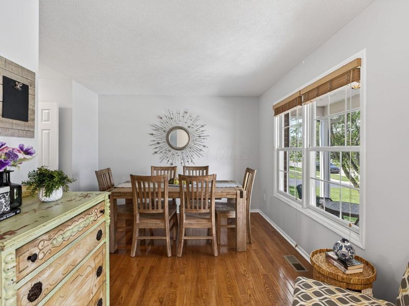 1658 Geranium Drive , Lewis Center, OH 43035 Photo 8