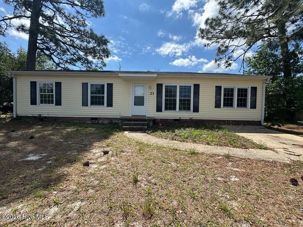 21 Crown Point Road, Hubert, NC 28539