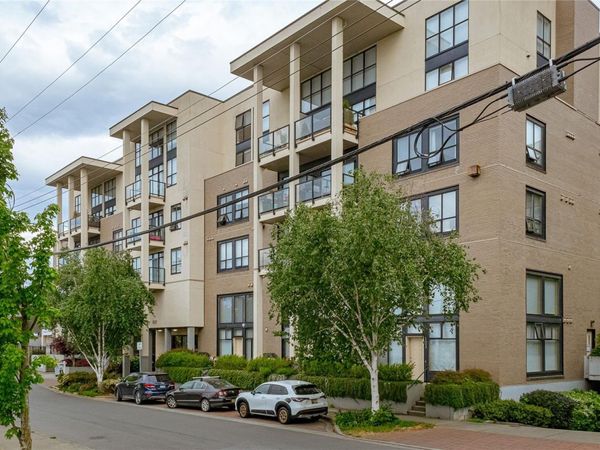 820 Short St , Unit 104, Saanich, BC V8X 2V6