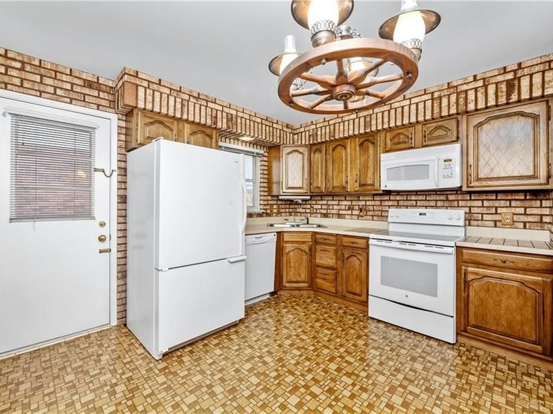 5397 Robert Avenue, Green Township, OH 45248 Photo 9